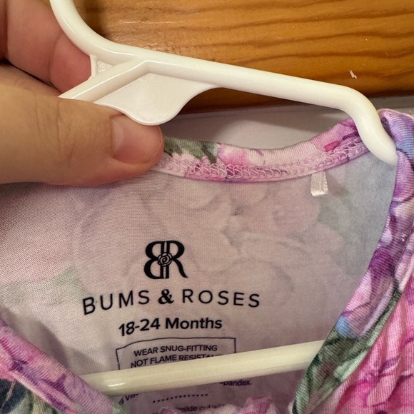 BUMS & ROSES hydrangea sleeper - Picture 4 of 9